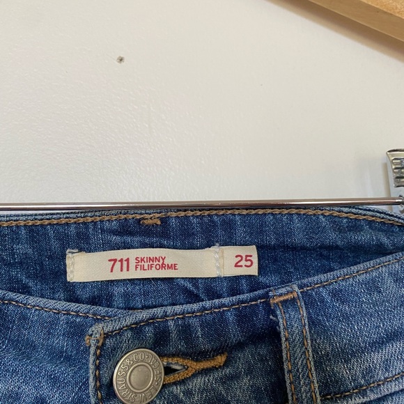 Levi’s 711 Skinny 24 waist - Picture 3 of 3